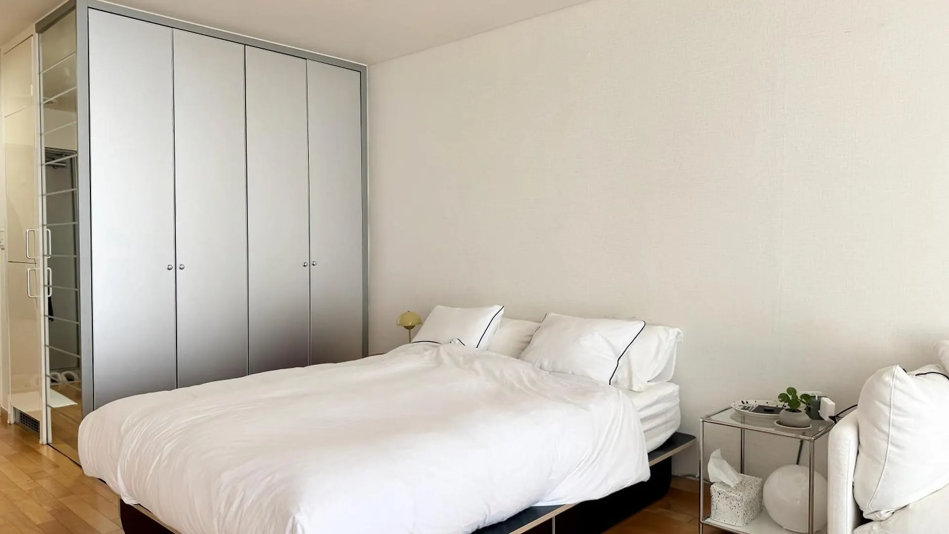 Gangnam Highrise Apartment 3 Min To Gangnam Station Seoul South Korea