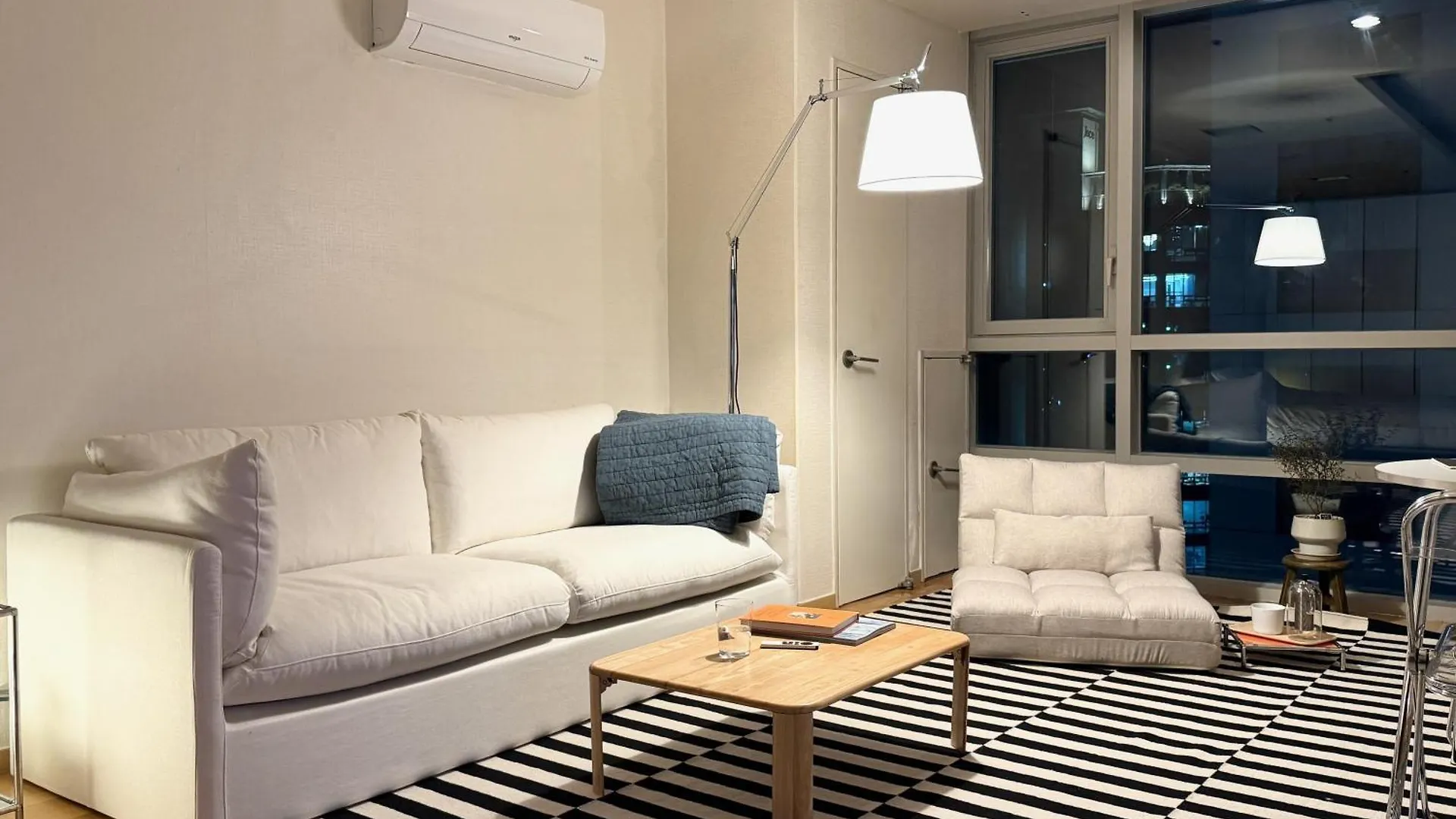 Gangnam Highrise Apartment 3 Min To Gangnam Station Seoul