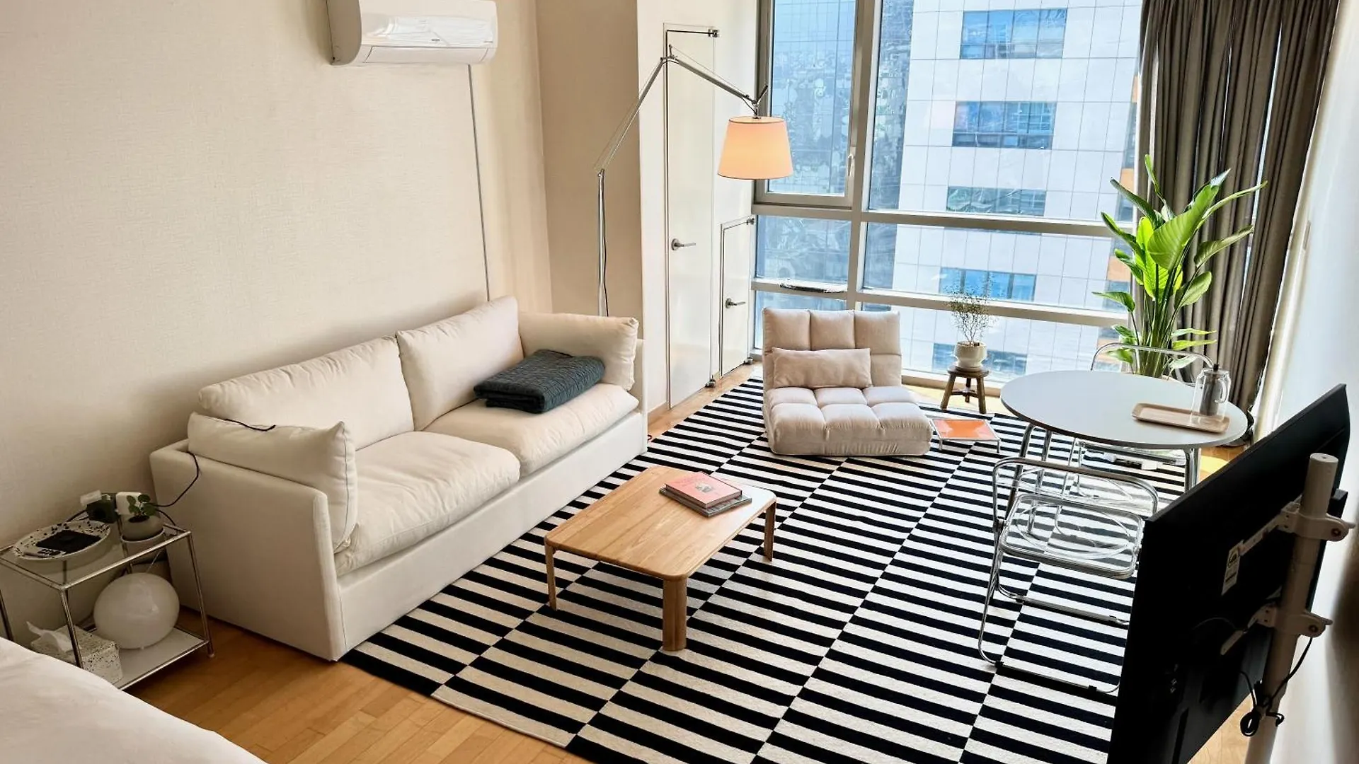Gangnam Highrise Apartment 3 Min To Gangnam Station Seoul
